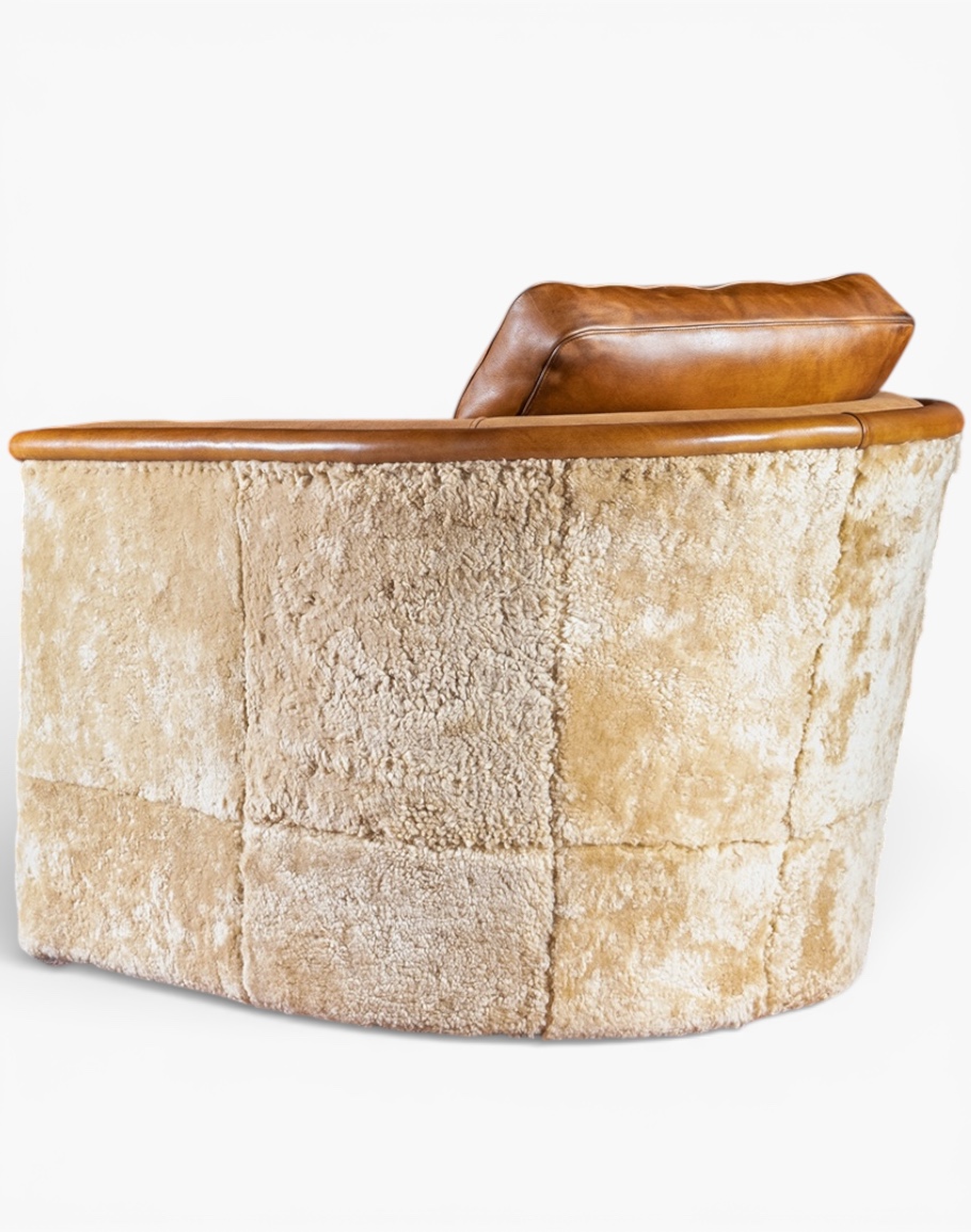 Horseshoe Leather Swivel Chair